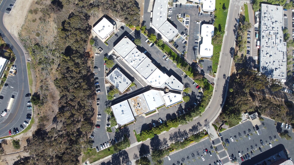 11407 W Bernardo Ct, San Diego, CA for lease - Building Photo - Image 2 of 5