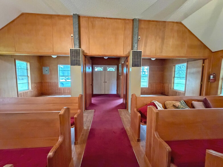4733 State Highway 37 N, Clarksville, TX for sale - Interior Photo - Image 3 of 7