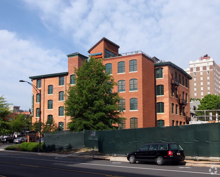 25 E Court St, Greenville, SC à louer - Photo du bâtiment - Image 2 de 8