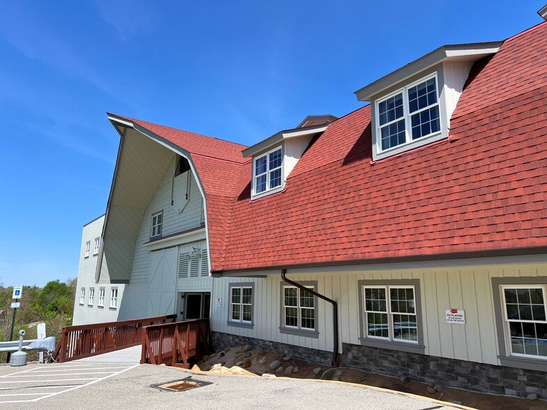 101 Bellevue Rd, Pittsburgh, PA for lease - Building Photo - Image 2 of 11