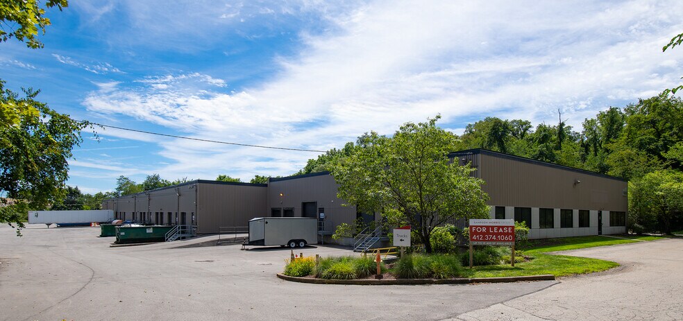 9000-9018 Rico Rd, Monroeville, PA à louer - Photo du bâtiment - Image 2 de 5