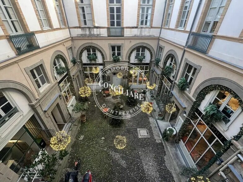 9 Rue Saint Antoine Du T, Toulouse à louer - Photo du bâtiment - Image 1 de 3