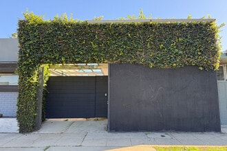 5822 Venice Blvd, Los Angeles, CA for lease Building Photo- Image 1 of 4