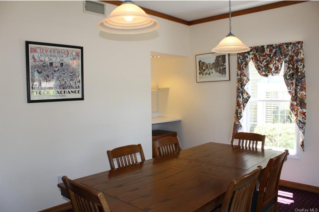 1866 Commerce St, Yorktown Heights, NY à louer Photo intérieure- Image 1 de 9