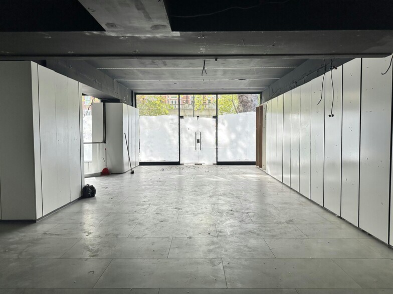 30-34 Chiswick High Rd, Londres à louer - Photo du bâtiment - Image 2 de 10