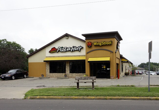 Plus de détails pour 115 W Broad St, Newton Falls, OH - Commerce de détail à louer