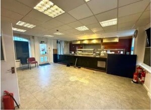 11-15 Park St W, Luton à louer Photo intérieure- Image 1 de 8