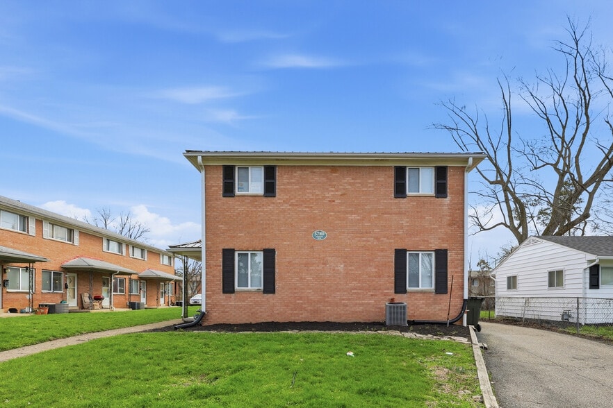 5780 N Meadows Blvd, Columbus, OH à vendre - Photo principale - Image 1 de 31