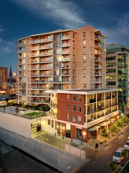 780 Fisgard St, Victoria, BC à louer - Photo du bâtiment - Image 2 de 4