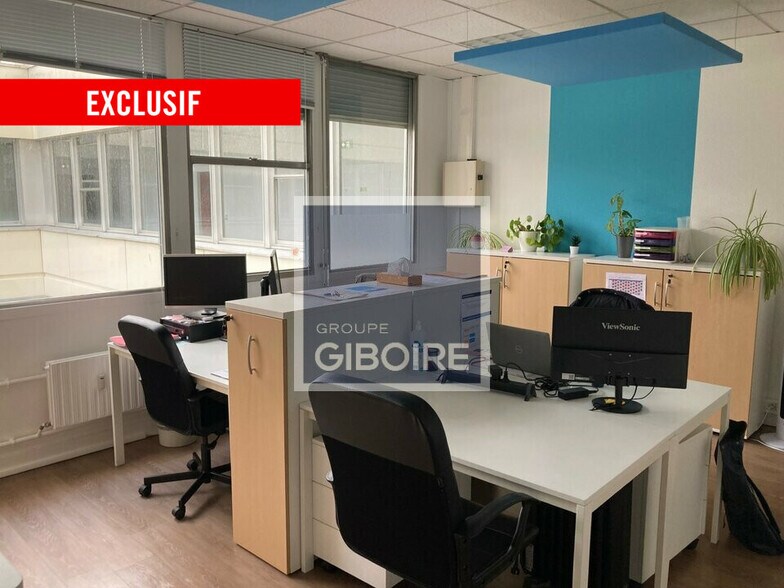 Office in Rennes for lease - Interior Photo - Image 2 of 13