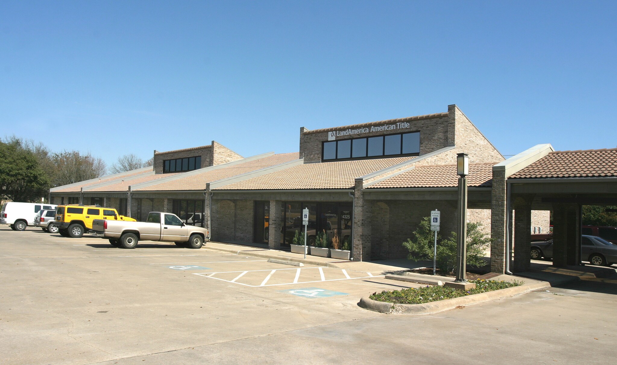 4305-4325 S Hulen St, Fort Worth, TX for lease Primary Photo- Image 1 of 3