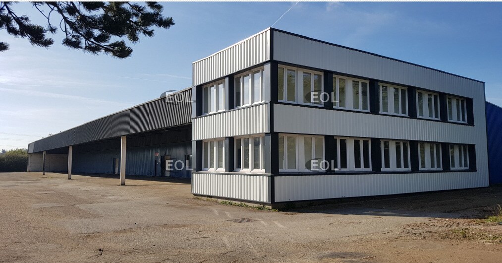 Industrial in Coignières for lease Building Photo- Image 1 of 4