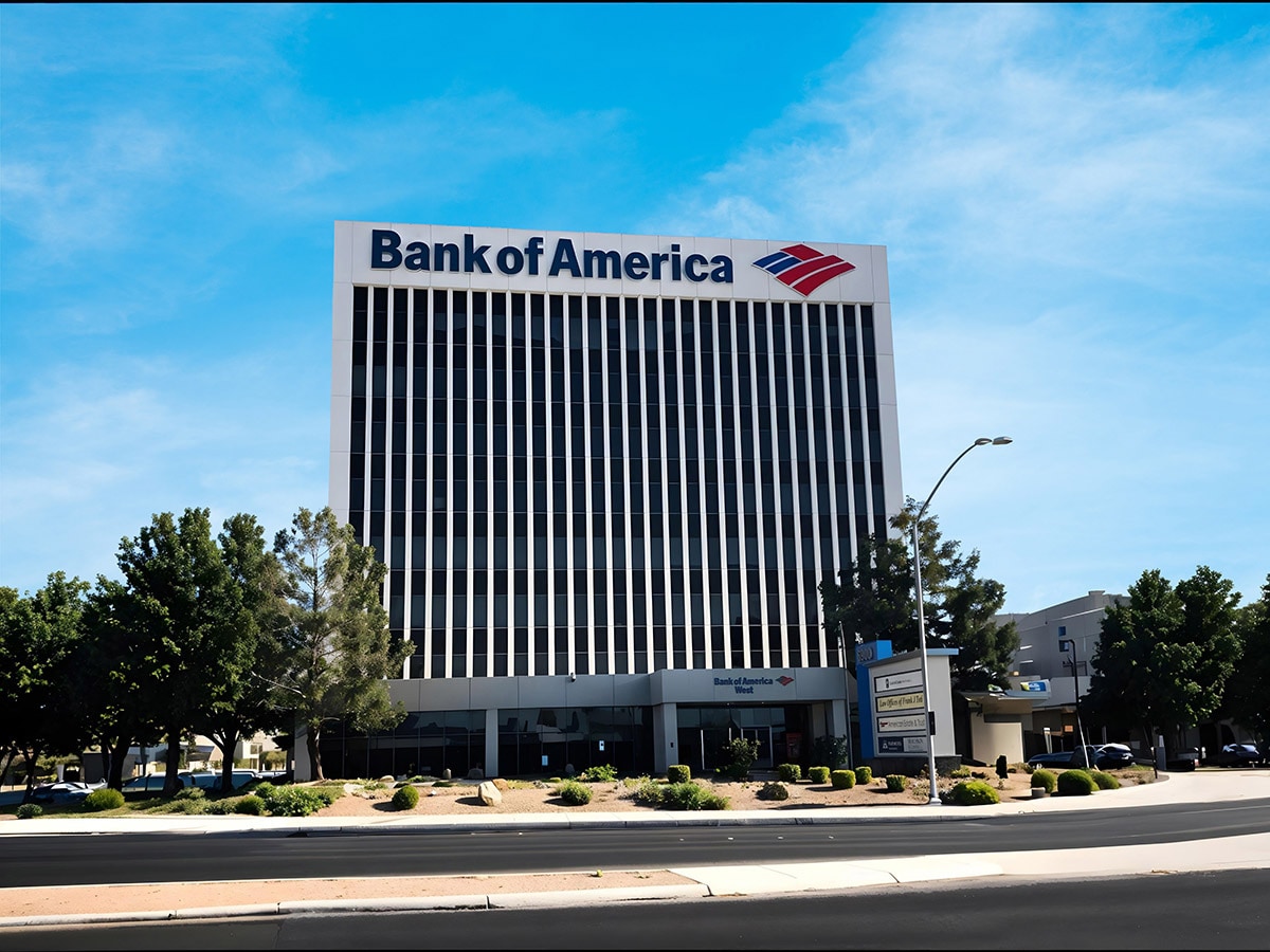 6900 Westcliff Dr, Las Vegas, NV for lease Primary Photo- Image 1 of 6