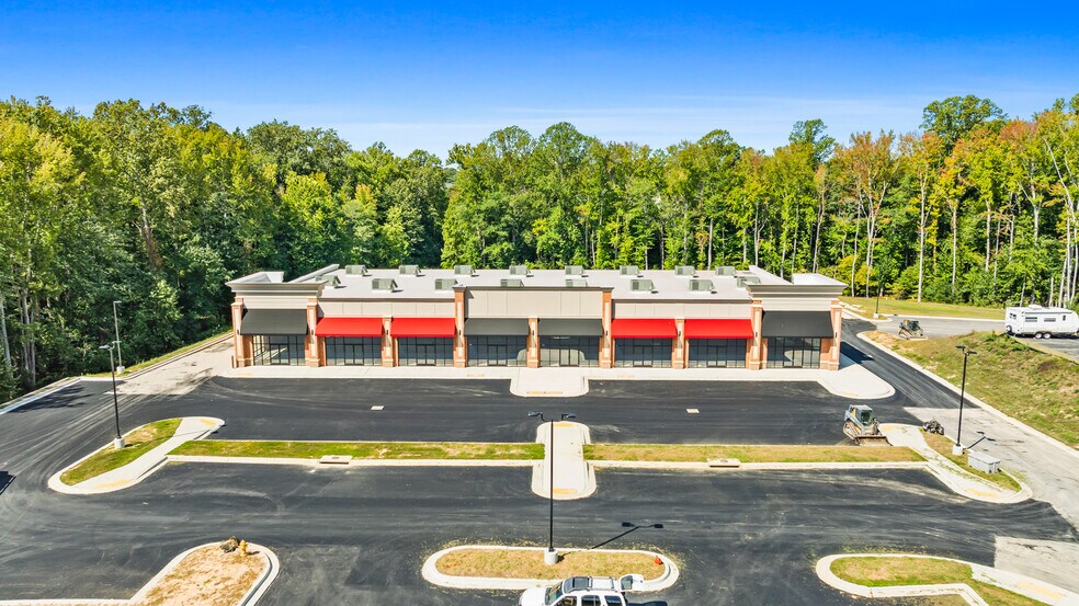 6565 Crain Hwy, La Plata, MD à louer - Photo du bâtiment - Image 3 de 25