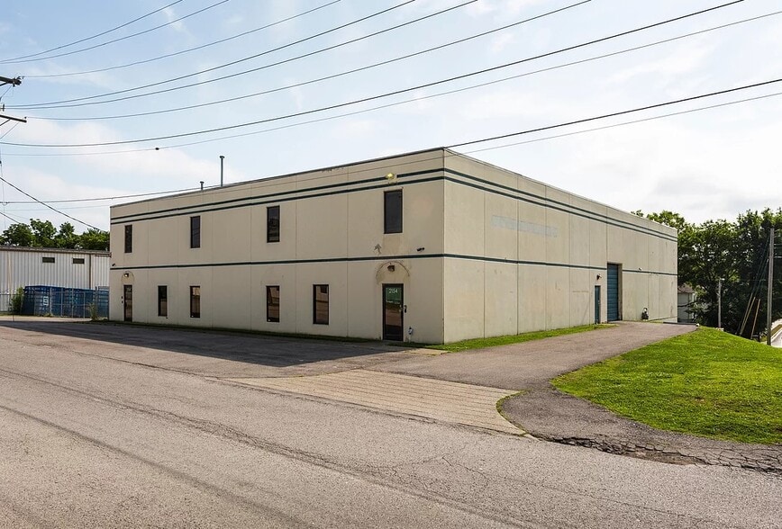 2154 Utopia Ave, Nashville, TN for lease - Building Photo - Image 2 of 2