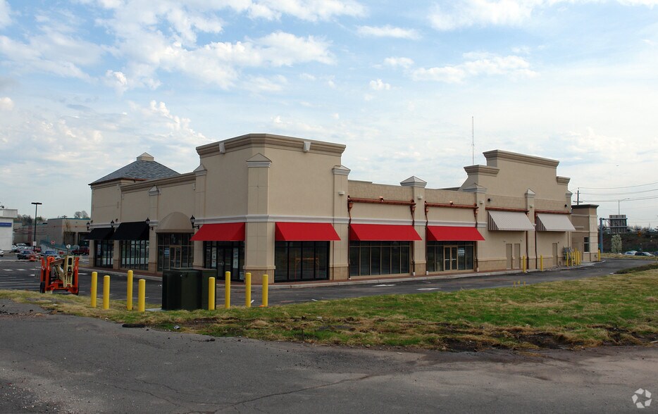 184 Essex St, Lodi, NJ à louer - Photo du bâtiment - Image 2 de 10