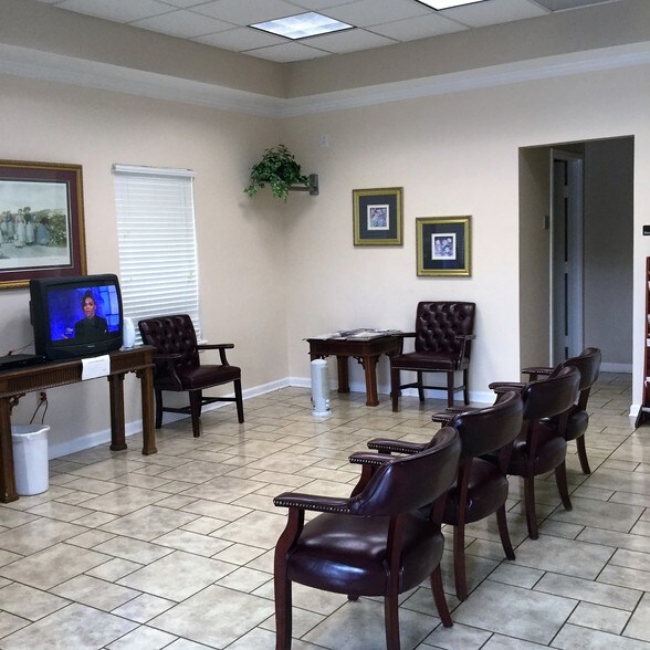 6285 Garden Walk Blvd, Riverdale, GA à louer - Photo du bâtiment - Image 3 de 24