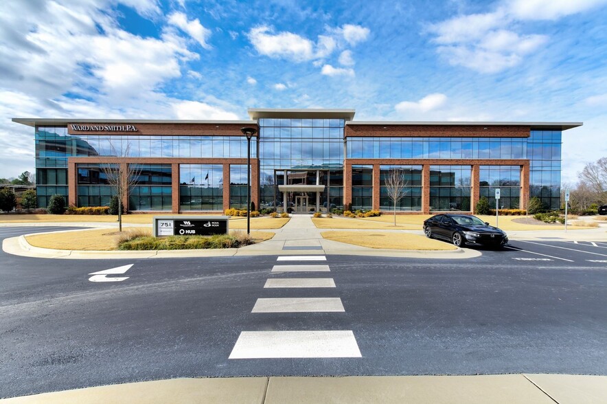 701 Corporate Center Dr, Raleigh, NC for lease - Building Photo - Image 2 of 40