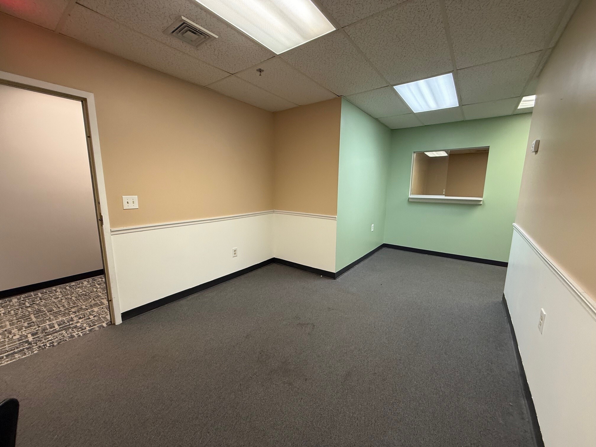 40 Dale Rd, Avon, CT for lease Interior Photo- Image 1 of 5