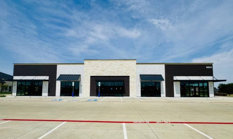 1013 FM 1187 E., Crowley, TX for lease - Primary Photo - Image 1 of 5