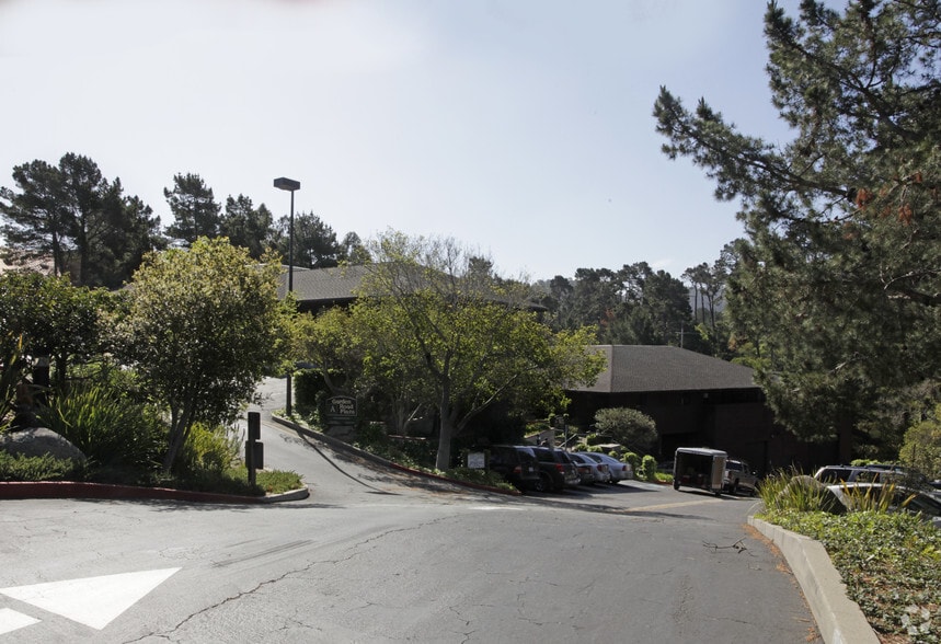 2150 Garden Rd, Monterey, CA for lease - Building Photo - Image 2 of 5