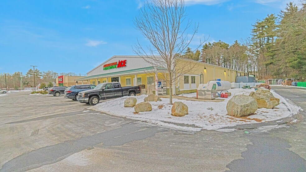 39 W Stafford Rd, Stafford Springs, CT à vendre - Photo du bâtiment - Image 2 de 7
