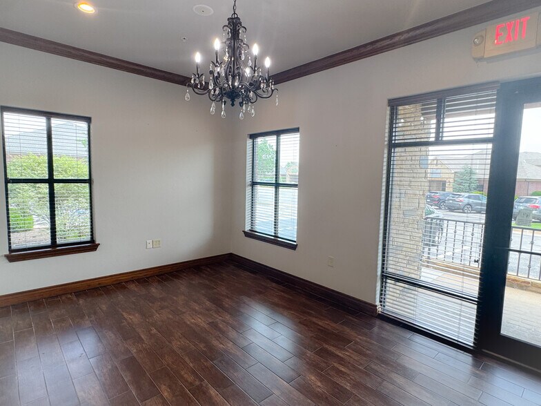 9212 N Kelley Ave, Oklahoma City, OK à louer - Photo du bâtiment - Image 3 de 12