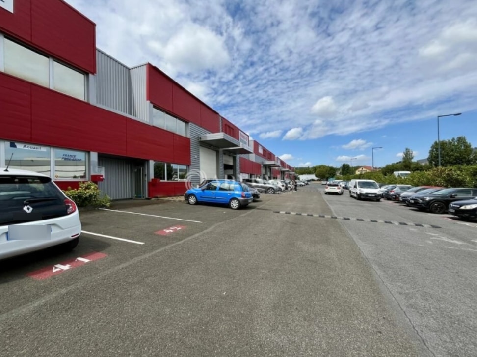 Flex in Saint Brice Sous Foret for lease Building Photo- Image 1 of 10