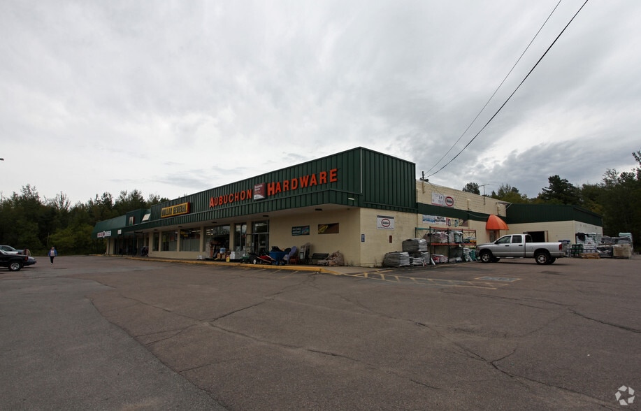 14 Demars Blvd, Tupper Lake, NY à louer - Photo du bâtiment - Image 2 de 2