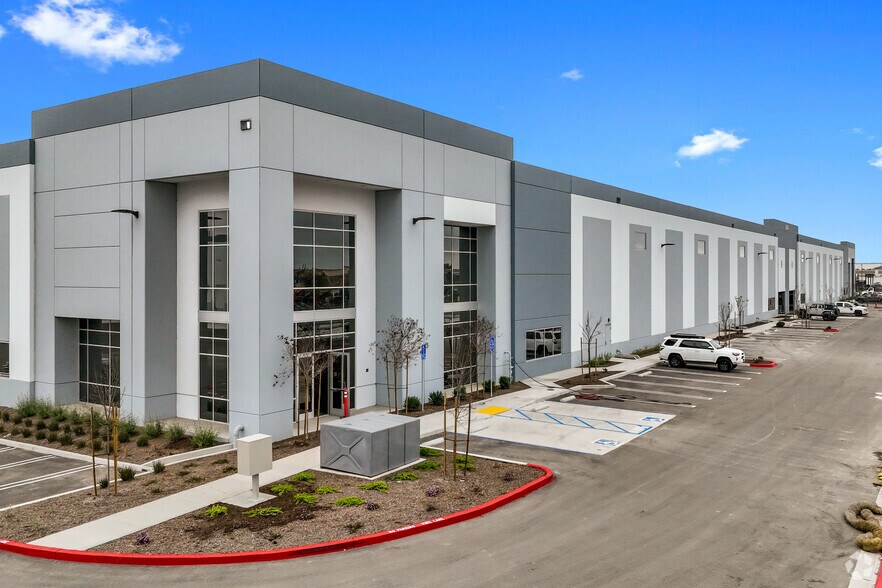 1911 Landmark Rd, San Diego, CA for lease - Primary Photo - Image 2 of 2