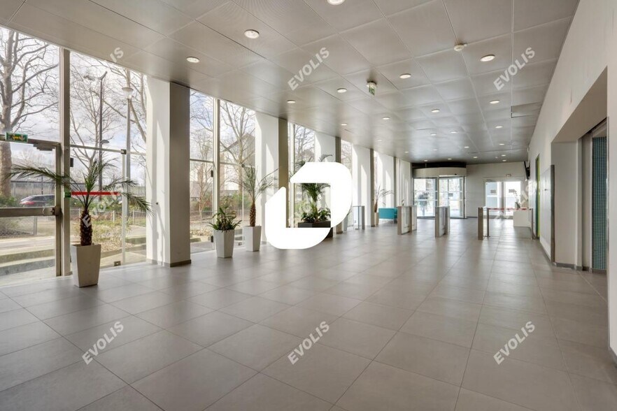 Bureau dans Pantin à vendre - Hall d’entrée - Image 3 de 19