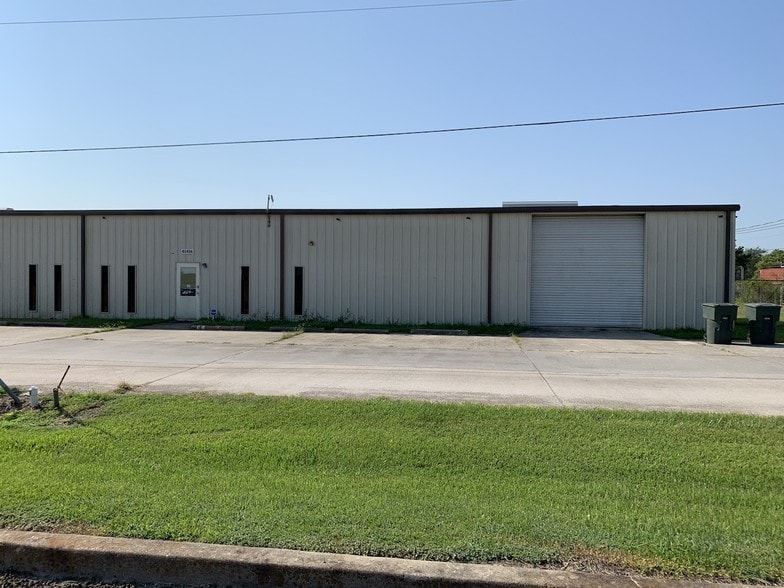 4849 Lafin Rd, Beaumont, TX for lease - Building Photo - Image 1 of 12