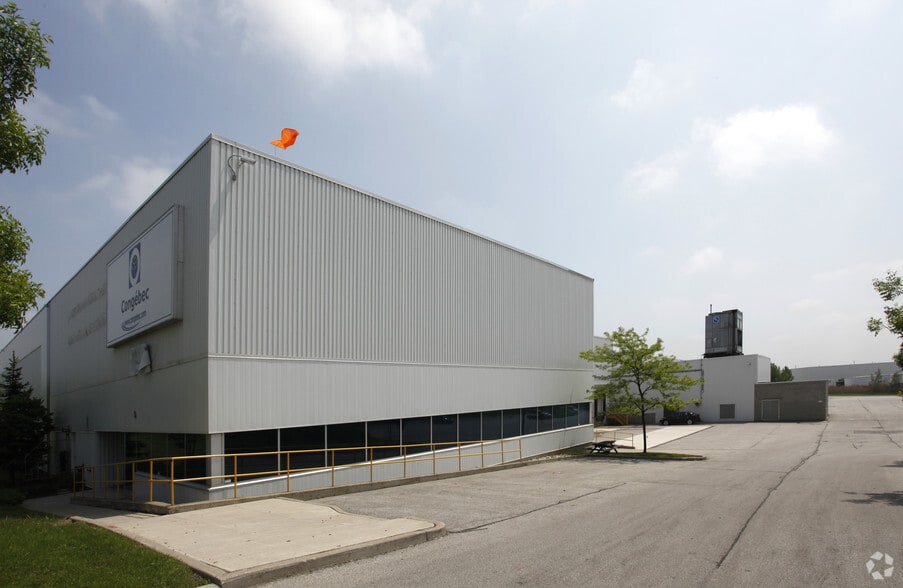 225 Rexdale Blvd, Toronto, ON à louer - Photo du bâtiment - Image 3 de 3