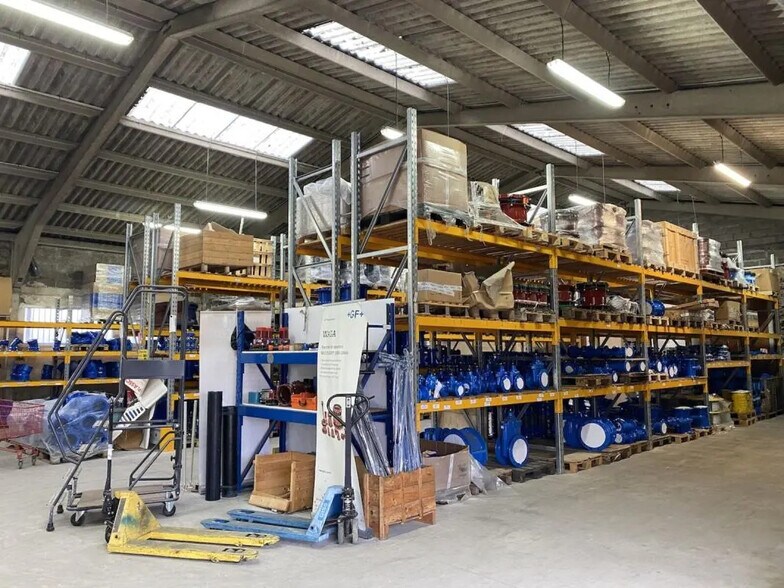 Flex in Sotteville-lès-Rouen for lease - Building Photo - Image 3 of 7