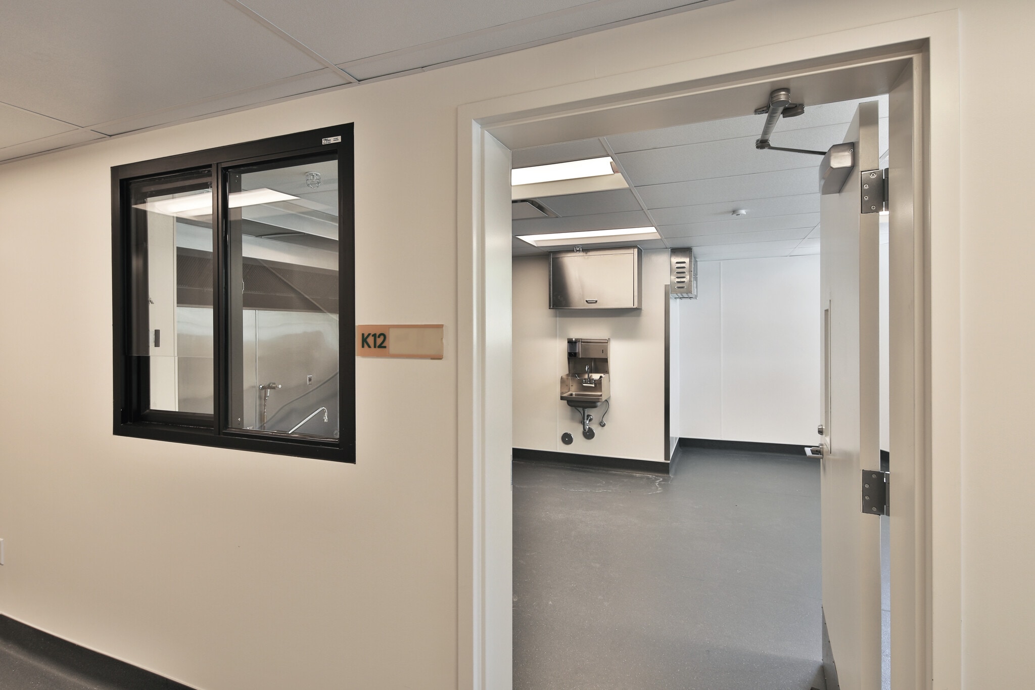 3716 Eagle Rock Blvd, Los Angeles, CA for lease Interior Photo- Image 1 of 3