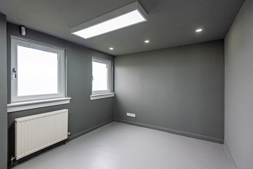 66-76 Dickson St, Dunfermline à louer - Photo du bâtiment - Image 2 de 5