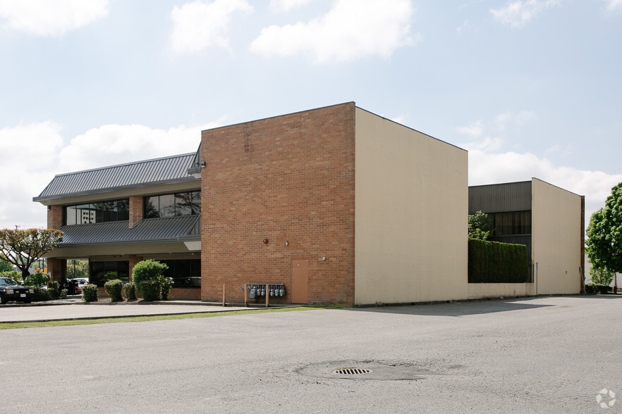 20621 Logan Ave, Langley, BC à louer - Photo du bâtiment - Image 2 de 8