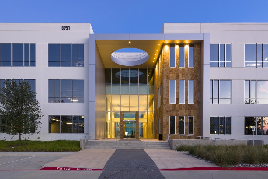 8951 Cypress Waters Blvd, Coppell, TX à louer - Photo du bâtiment - Image 1 de 9