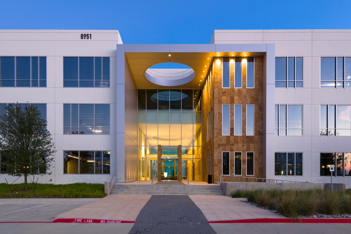 8951 Cypress Waters Blvd, Coppell, TX à louer Photo du bâtiment- Image 1 de 10