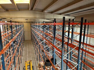 Plus de détails pour Industriel à louer