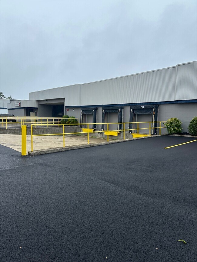 More details for 91-101 Benbro Dr, Cheektowaga, NY - Industrial for Lease