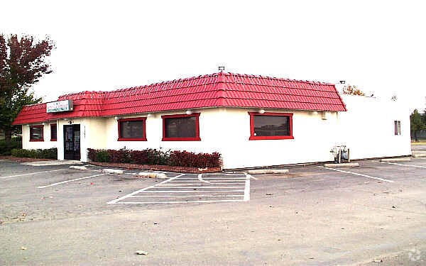7223 55th St, Sacramento, CA à vendre - Photo du bâtiment - Image 2 de 46