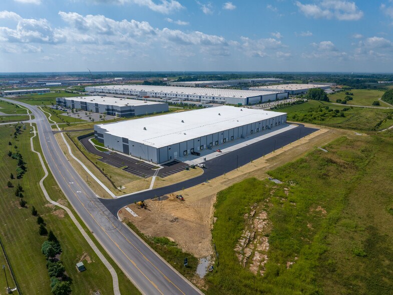 331 Logistics Ave, Jeffersonville, IN à louer - Photo du bâtiment - Image 3 de 5