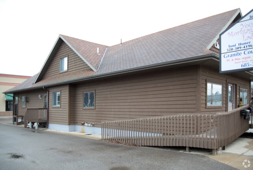 22 3rd Ave S, Cold Spring, MN à louer - Photo du bâtiment - Image 2 de 6