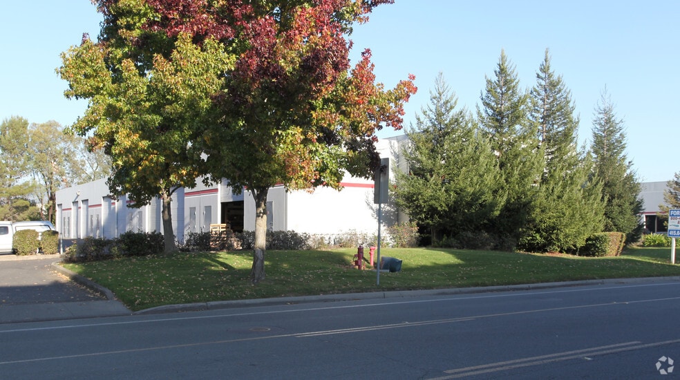 1350 Industrial Ave, Petaluma, CA for lease - Building Photo - Image 2 of 4