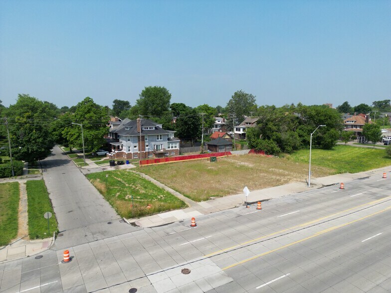 11501 Woodward Ave, Detroit, MI à louer - Photo du bâtiment - Image 2 de 28