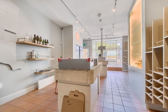 102 Islington High St, London for lease Interior Photo- Image 2 of 6