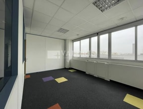Office in Lyon for lease Interior Photo- Image 2 of 11