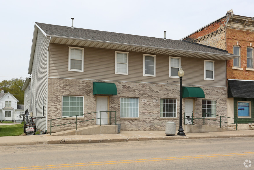 105 N Elm St, Franklin Grove, IL à vendre - Photo principale - Image 1 de 1