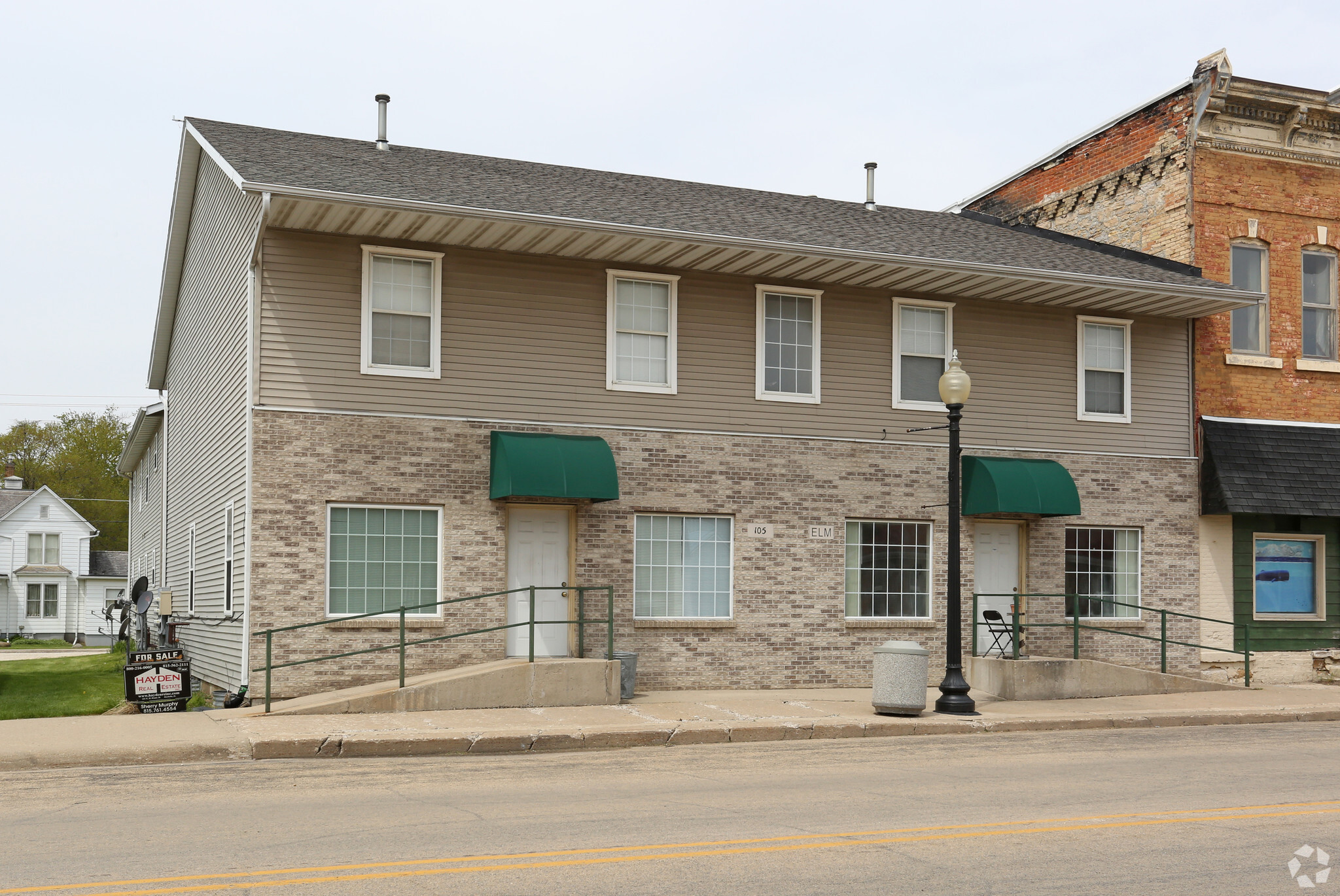 105 N Elm St, Franklin Grove, IL à vendre Photo principale- Image 1 de 1